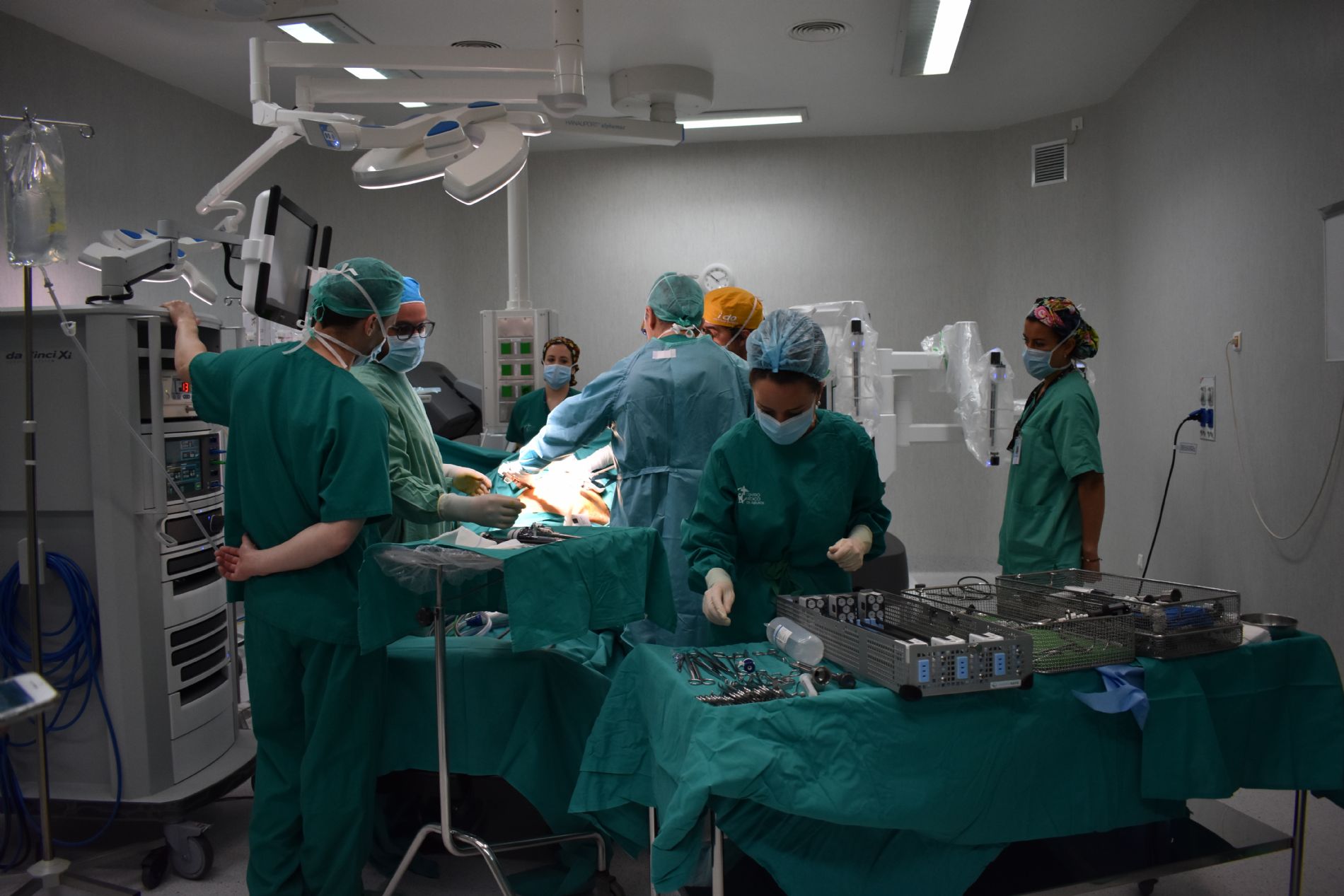 El Centro Médico realiza la primera operación con el Robot Da Vinci en Asturias