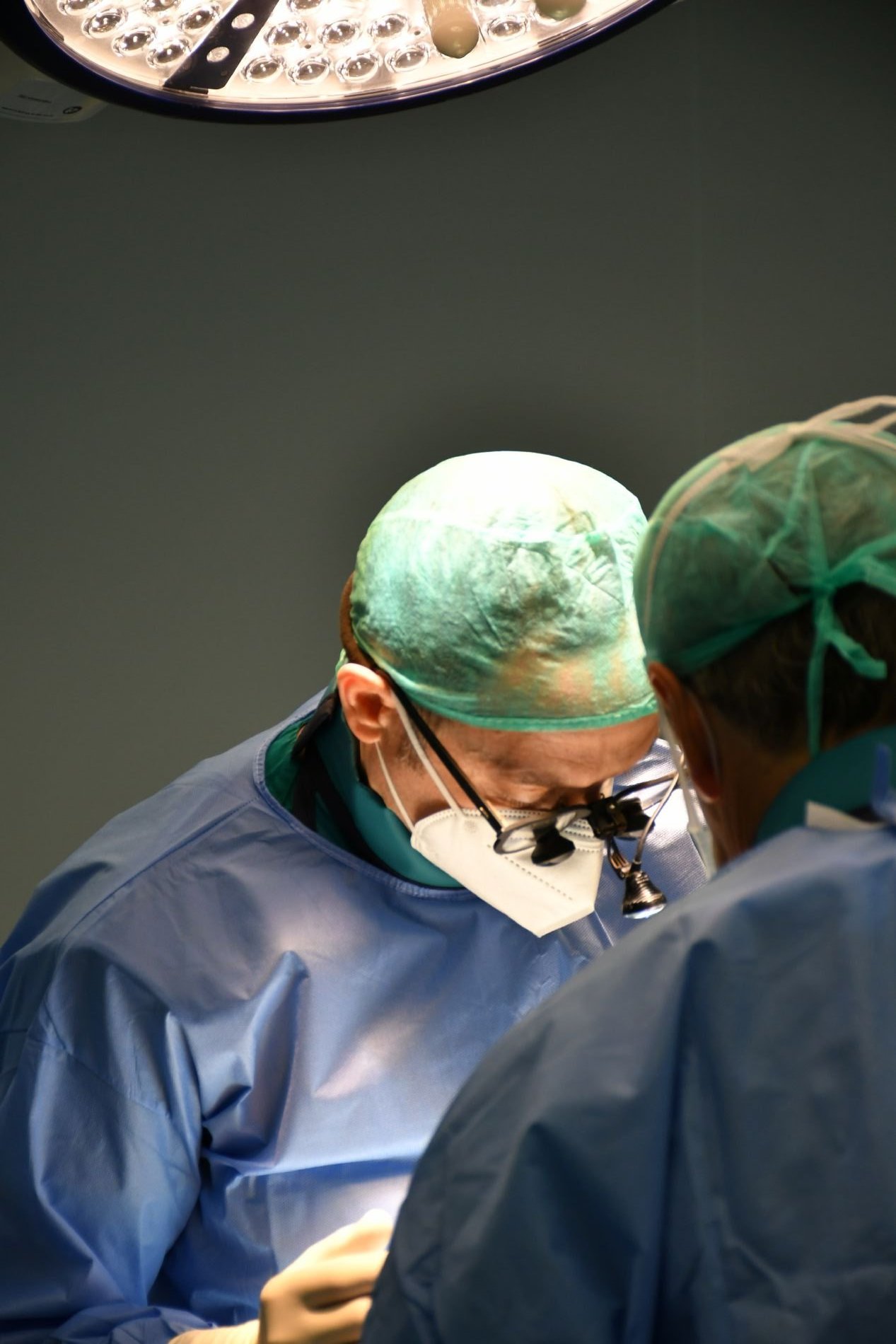 Neurocirugía, un día en quirófano