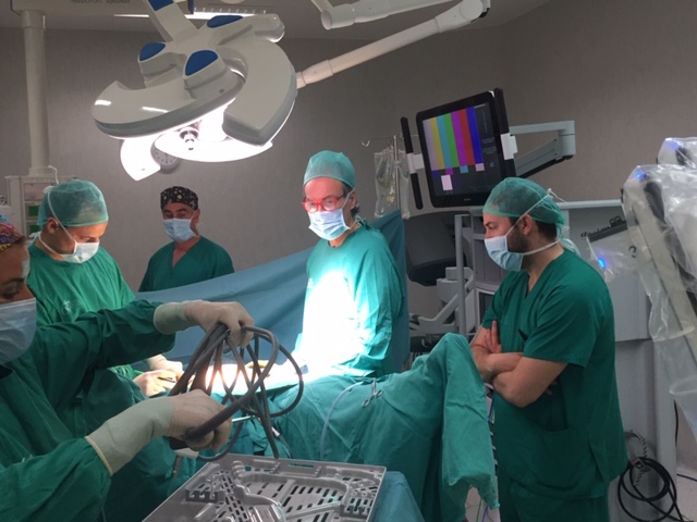 El Centro Médico de Asturias sitúa a Urología a la cabeza en cirugía con el Robot Da Vinci