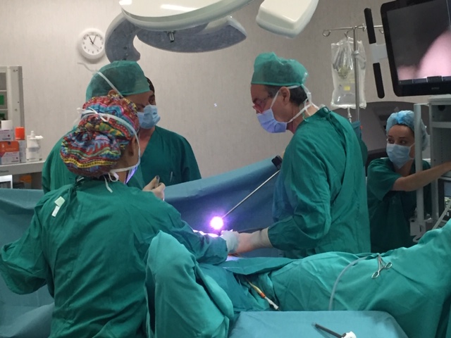 El Centro Médico de Asturias sitúa a Urología a la cabeza en cirugía con el Robot Da Vinci