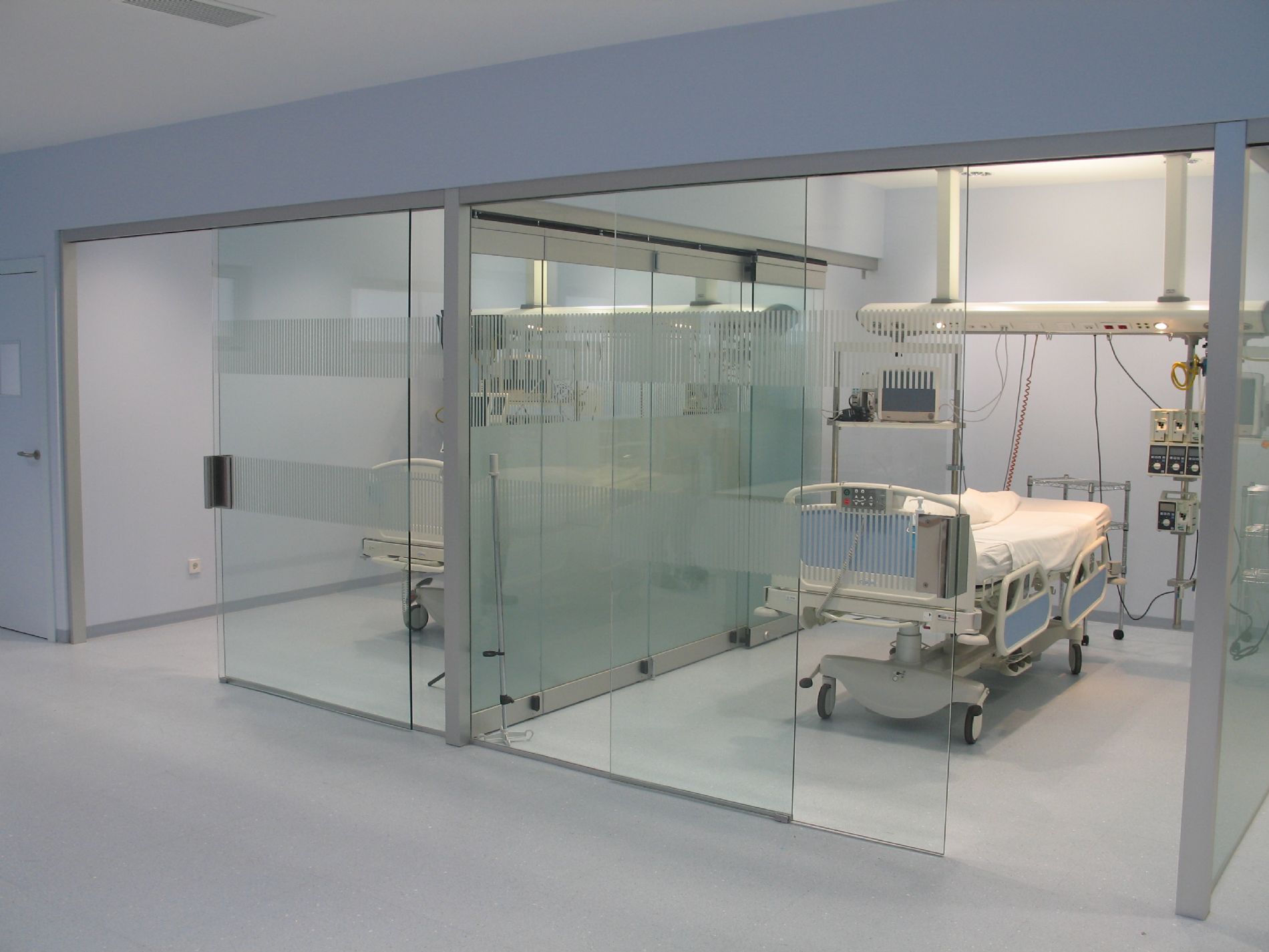 Espacio de Medicina Intensiva, nuevo, funcional y equipado con la útlima tecnología.